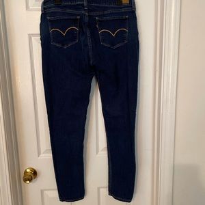 Women’s skinny jeans